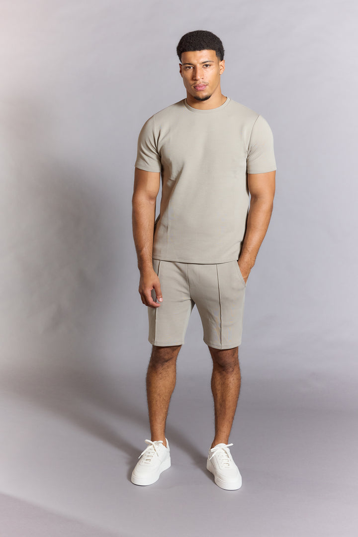 Everyday Luxe T-Shirt stone crew neck slim cut jersey